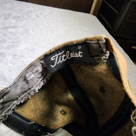 Titleist DCI Golf Hat Adjustable Strapback Woven Canvas Beige Golfing - Picture 5 of 5